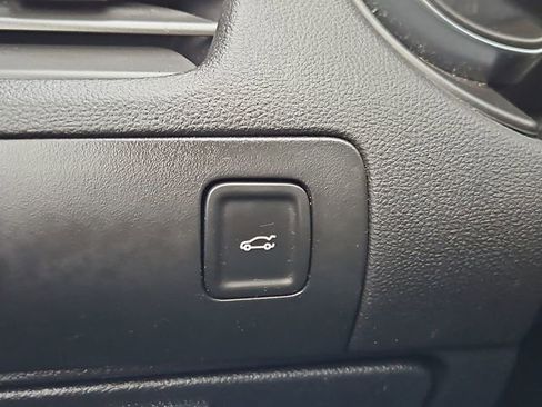 Used 2018 Chevrolet Impala LT image 41