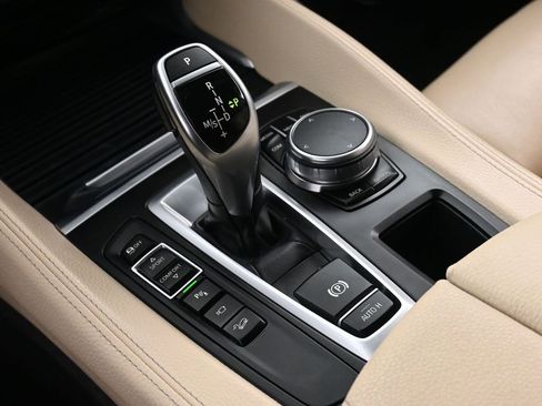 Used 2019 BMW X6 xDrive50i w/ Executive Package image 34