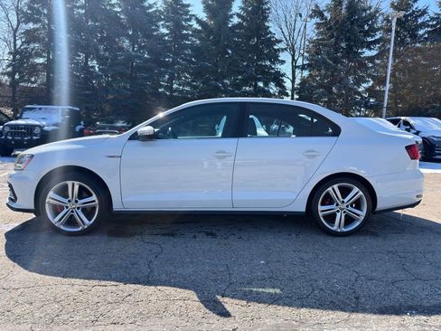 Used 2017 Volkswagen Jetta GLI image 7