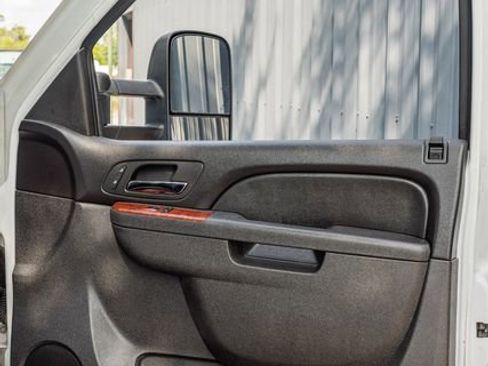 Used 2012 GMC Sierra 2500 SLT w/ SLT Convenience Package image 41