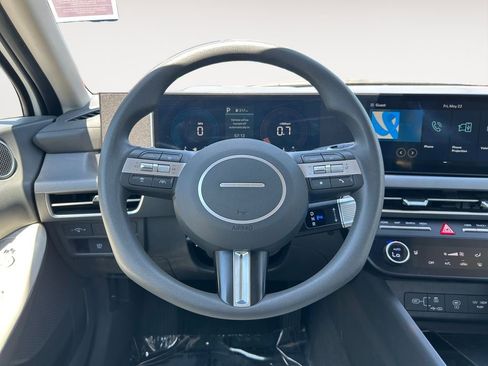 Used 2025 Hyundai Sonata SEL FWD image 13