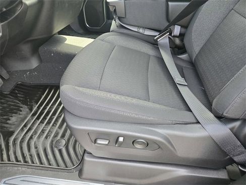 New 2026 GMC Sierra 1500 SLE image 18