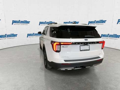 Used 2026 Ford Explorer Active w/ Active Comfort Package AWD/4WD image 9