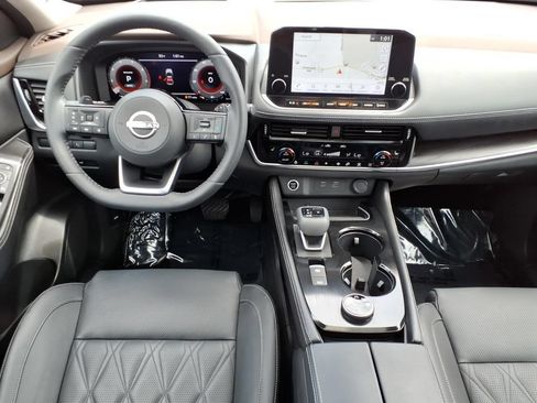 Certified 2023 Nissan Rogue Platinum w/ Platinum Premium Package AWD/4WD image 16