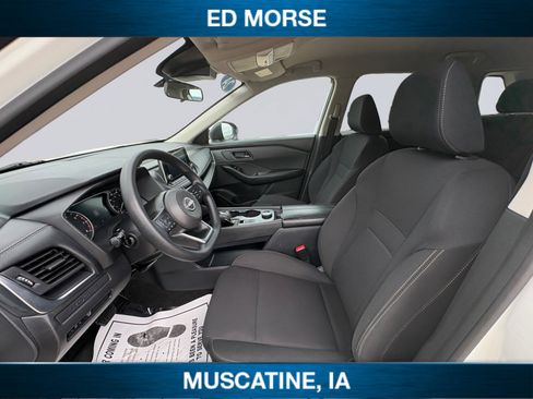 Used 2024 Nissan Rogue S AWD/4WD image 9
