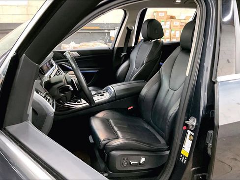 Used 2020 BMW X7 xDrive40i w/ Premium Package image 27