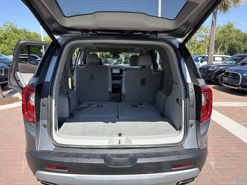 Used 2021 GMC Acadia SLT w/ Trailering Package FWD image 32