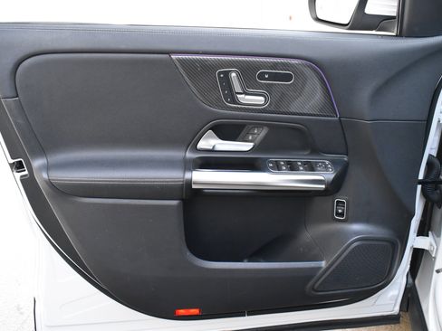 Used 2021 Mercedes-Benz GLA 35 AMG 4MATIC image 25