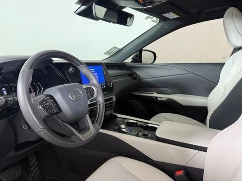 Used 2024 Lexus RX 350 Premium w/ Accessory Package (Z1) AWD/4WD image 4