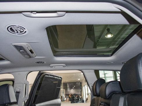 Used 2025 Kia Telluride SX image 15