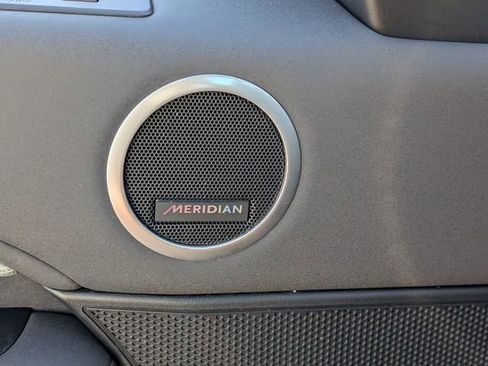 Used 2020 Land Rover Discovery Landmark image 37