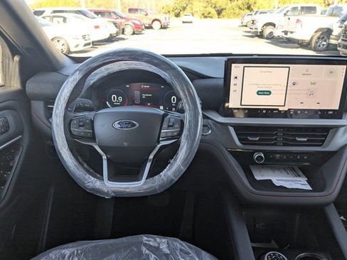 New 2026 Ford Explorer ST-Line w/ ST-Line Street Pack image 13