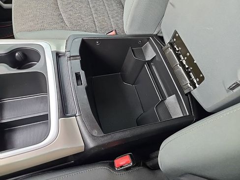 Used 2018 RAM 2500 Big Horn w/ Harvest Edition image 39