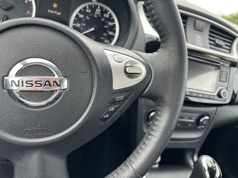 Used 2016 Nissan Sentra SV FWD image 23