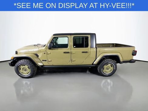 New 2026 Jeep Gladiator Sport AWD/4WD image 4