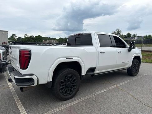 Used 2025 GMC Sierra 2500 Denali Ultimate AWD/4WD image 3