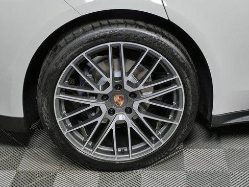 New 2026 Porsche Panamera image 38