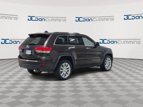 Used 2017 Jeep Grand Cherokee Limited AWD/4WD image 8