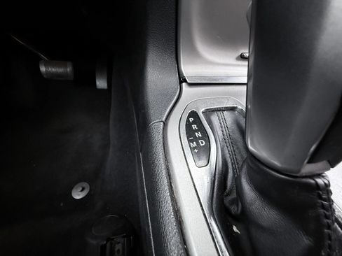 Used 2019 Jeep Grand Cherokee Limited w/ Luxury Group II AWD/4WD image 17