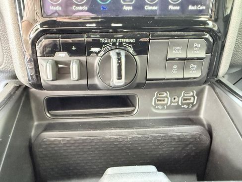 Used 2021 RAM 1500 Big Horn w/ Built-to-serve Edition AWD/4WD image 16