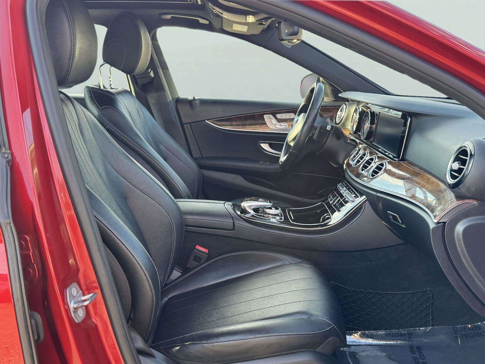 Used 2018 Mercedes-Benz E 300 4MATIC image 41
