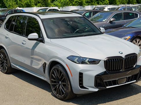 Used 2024 BMW X5 xDrive40i w/ Executive Package AWD/4WD image 9