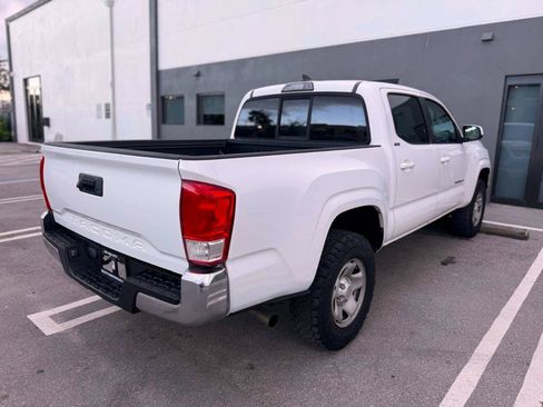 Used 2016 Toyota Tacoma SR5 RWD image 7