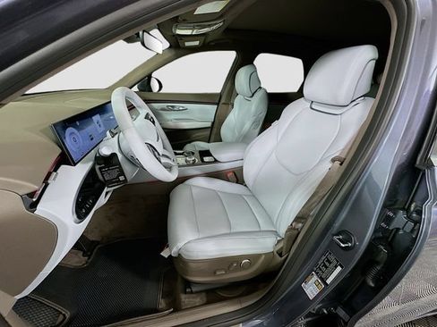New 2026 Genesis GV70 2.5T Advanced AWD/4WD image 16
