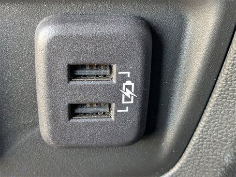 Used 2023 Buick Enclave Avenir w/ Avenir Technology Package image 17