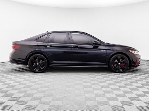 Used 2025 Volkswagen Jetta GLI Autobahn FWD image 7