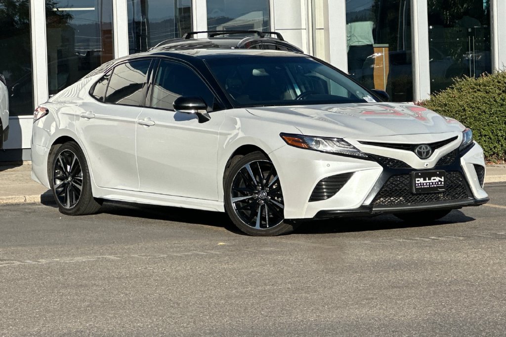 Used 2019 Toyota Camry XSE w/ Driver Assist Package FWD image 2