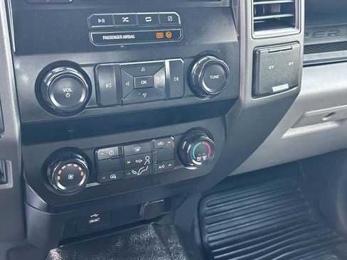 Used 2022 Ford F250 XL w/ Power Equipment Group AWD/4WD image 39