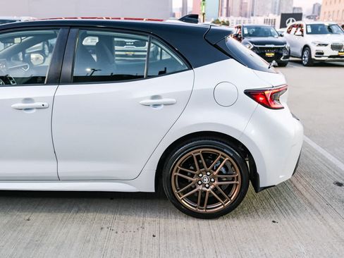 Certified 2024 Toyota Corolla SE w/ SE Package FWD image 8