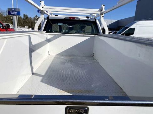 Used 2022 Ford F250 XL w/ STX Appearance Package RWD image 6