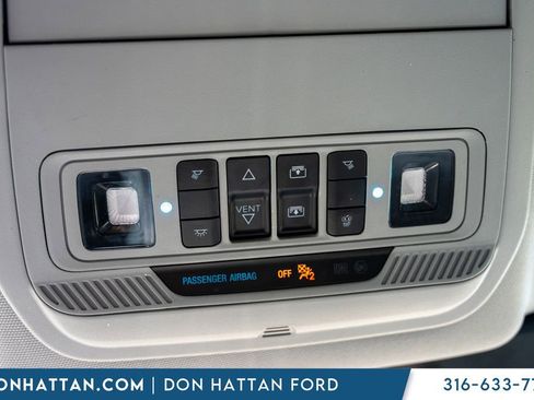 Used 2021 Ford Explorer XLT w/ Equipment Group 202A AWD/4WD image 19