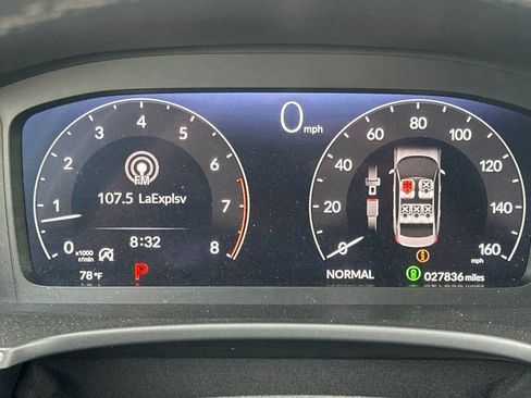 Used 2024 Honda Civic Touring image 25