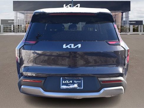 New 2026 Kia EV9 Light image 5