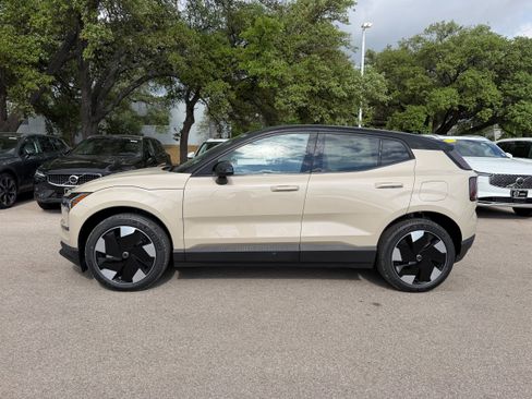 New 2026 Volvo EX30 Plus w/ Climate Package RWD image 3