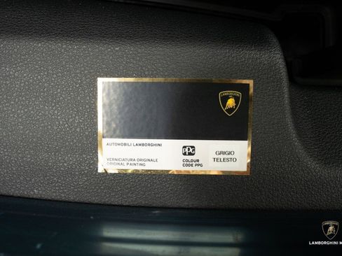 Used 2023 Lamborghini Urus S image 13