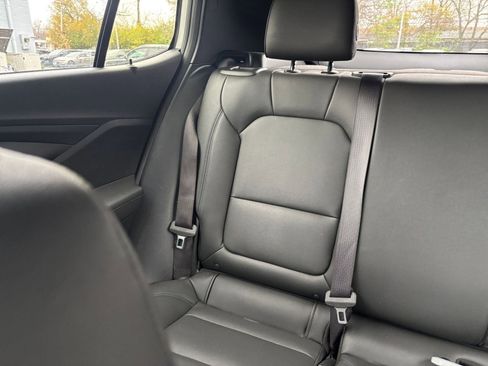 Used 2025 Buick Envista Sport Touring image 37