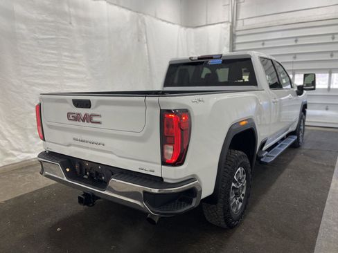 Used 2023 GMC Sierra 2500 SLE w/ SLE Convenience Package image 2