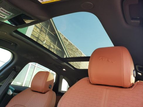 New 2026 Jaguar F-PACE R-Dynamic S image 20