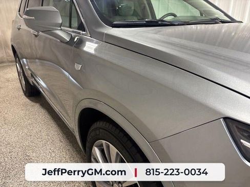 Used 2024 Cadillac XT6 Premium Luxury w/ Technology Package AWD/4WD image 8