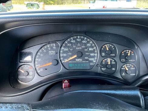 Used 2002 Chevrolet Silverado 2500 LS AWD/4WD image 11