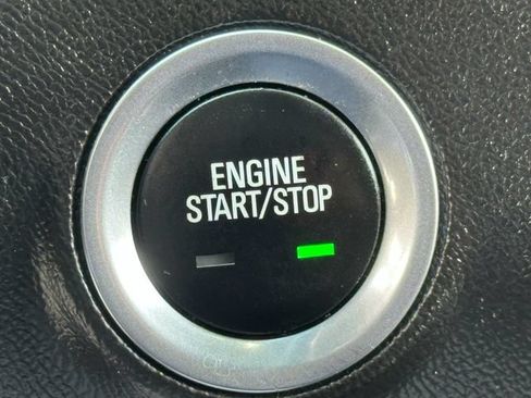 Used 2024 GMC Terrain SLE AWD/4WD image 21