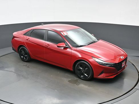 Used 2023 Hyundai Elantra SEL FWD image 33