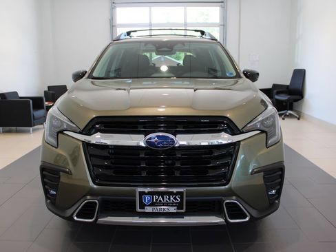 Used 2024 Subaru Ascent Touring AWD/4WD image 13