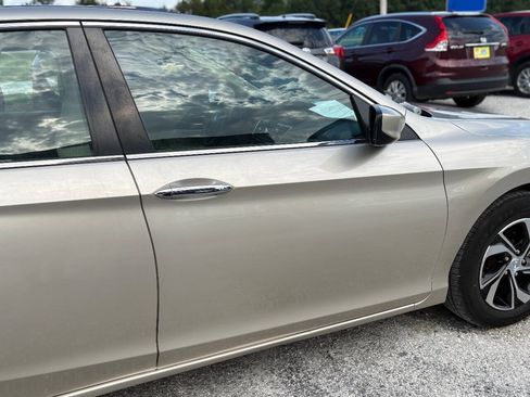Used 2017 Honda Accord LX image 11