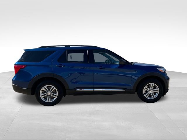 Used 2023 Ford Explorer XLT w/ Equipment Group 202A AWD/4WD image 8