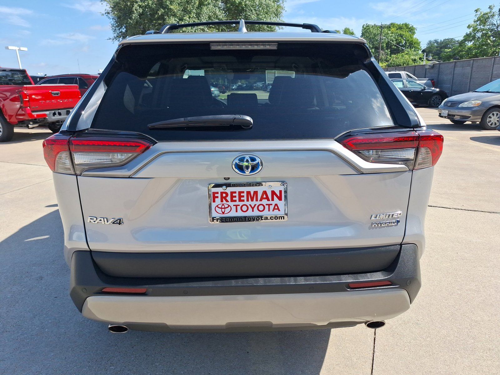 Used 2023 Toyota RAV4 Limited AWD/4WD image 5